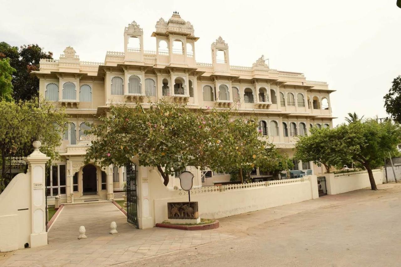 Rampratap Palace By Fateh Collection Udaipur Exterior photo