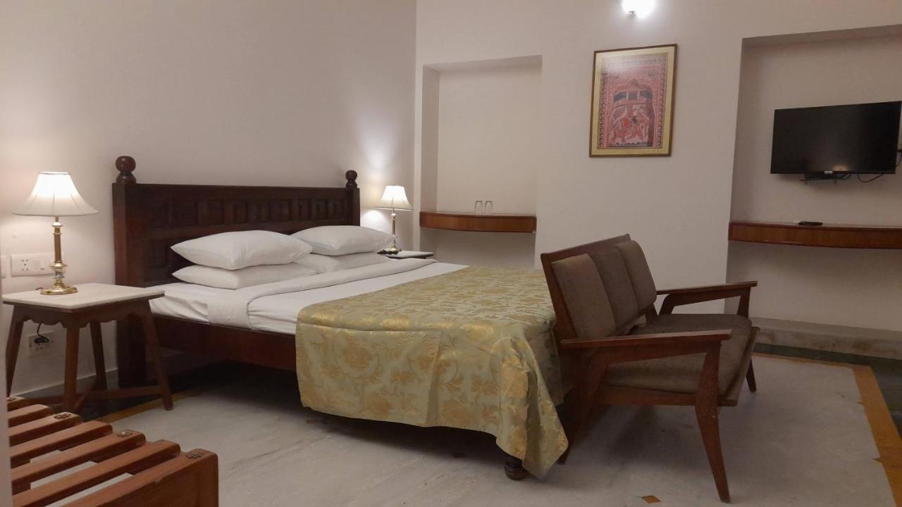 Rampratap Palace By Fateh Collection Udaipur Exterior photo