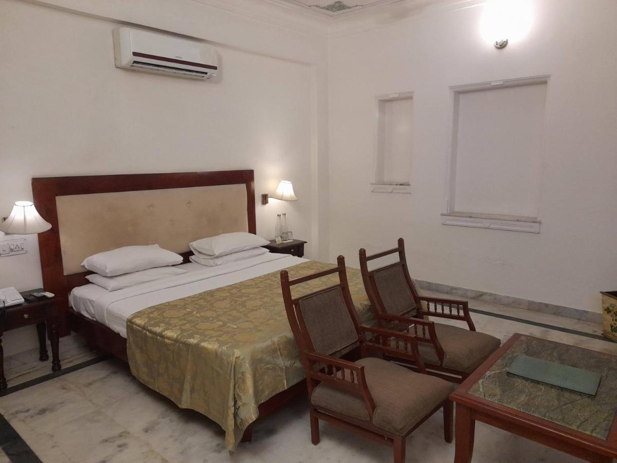 Rampratap Palace By Fateh Collection Udaipur Exterior photo